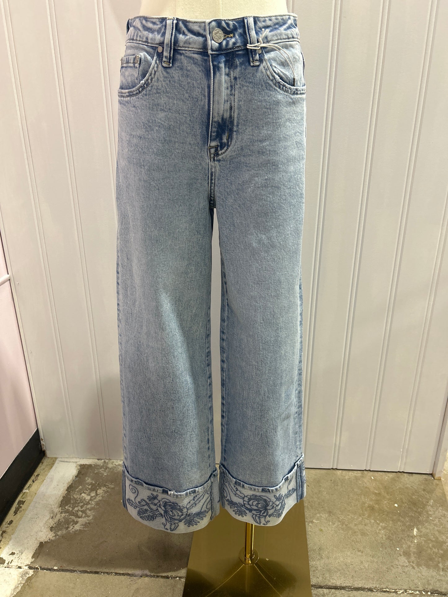 Cuff Embroidered Denim
