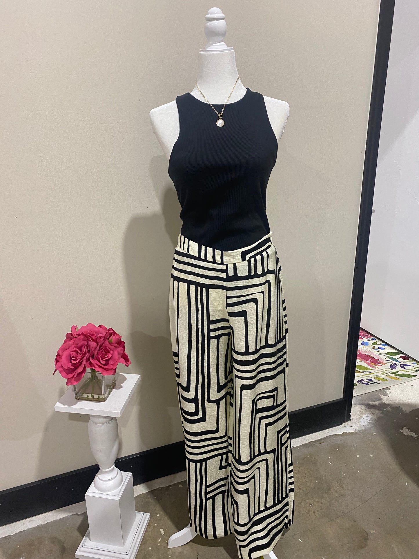 Rue Cream/Black Pants